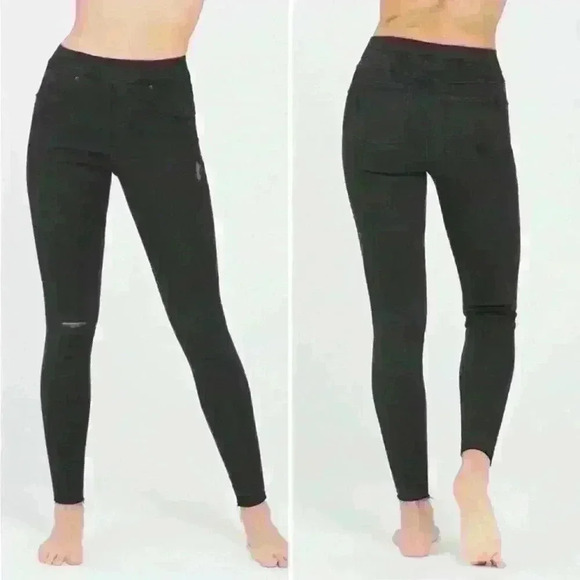SPANX Denim - Spanx Distressed Skinny Jeans In Vintage Black Size small